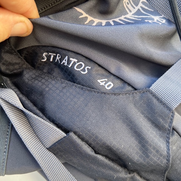 Osprey Backpack Daypack Stratos 40 Like New - Picture 2 of 10